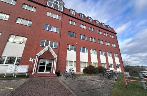 Kropeliner-Tor-Vorstadt Apartment | "Experience Coastal Comfort: Hafenkante Apartment in Rostock Awaits!"