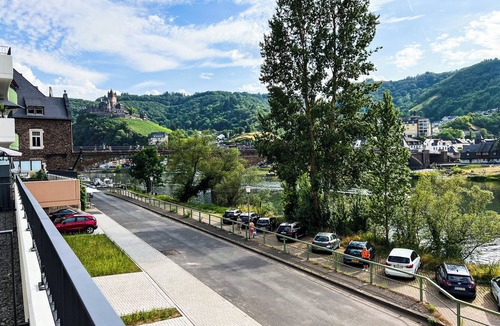 Cond Apartment | Experience Cochem: Moselle view, view of the Reichsburg & old town directly opposite