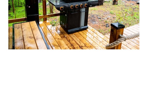 Frontenac Cabin | Experience Glamorous Camping in the Woods at Hillcrest