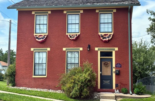 Hannibal House | Experience Hannibal, MO from this historic home built in 1844