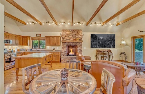 Summerhaven House | Experience Heaven Sent Ranch Mountain Style 3-bedroom home hot tub in Mt Lemmon