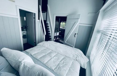 Silverstream Apartment | Experience Heritage, Live Modern