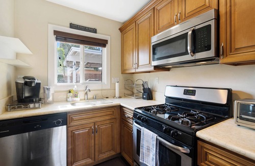 North Hollywood House | Experience LA Comfort – Perfect for Long Stay