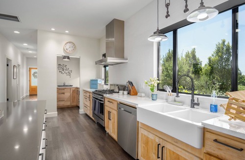 Healdsburg House | Experience Limerick Lane Cellars at our Vineyard Farmstay Retreat in Healdsburg