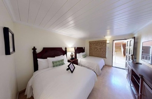 Estate East Street Hotel | Experience Local Culture from Downtown Escape Near Shops, Dining, and Harbor