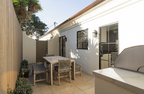 Montecito Cottage | Experience luxury at Cabana de Laurel in Montecito, a serene cottage for four.