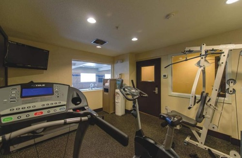 Troutdale House | Experience luxurious accommodations and a plethora of amenities!