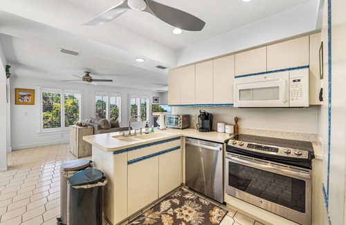 Boca Grande House | Experience luxury at H-821 Belcher, a spacious 4-bedroom home in Boca Grande!