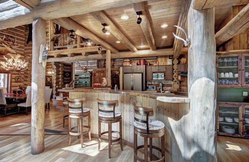 Breckenridge House | Experience luxury at Bear Lodge, a spacious 6-bedroom retreat in Breckenridge!