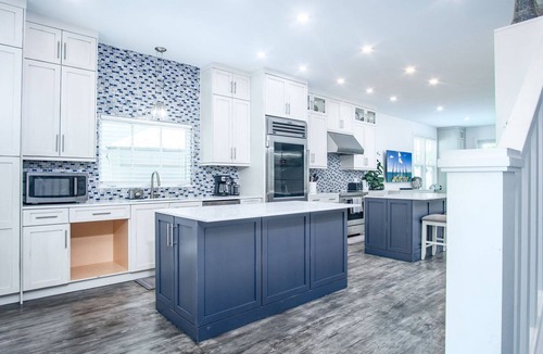 Islamorada House | Experience luxury at Angler's Reef 150 in scenic Islamorada—perfect for families!