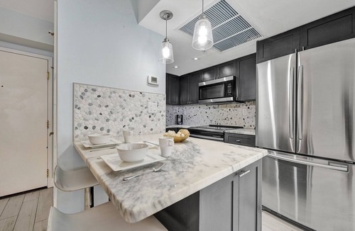 Mid Beach Apartment | Experience luxury at Miami Beach's Alexander 817 a Spacious 3br