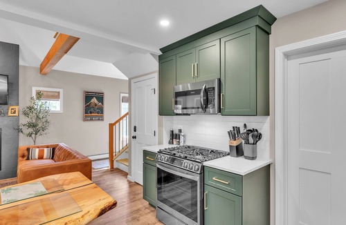 Lyndon Cabin | Experience Luxury & Adventure: New 2BR/Loft Near Burke Ski Mtn & Kingdom Trails!