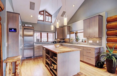 Baldy Mountain House | Experience luxury at 10 Southface, a spacious 4BR home in Breckenridge with mountain views.