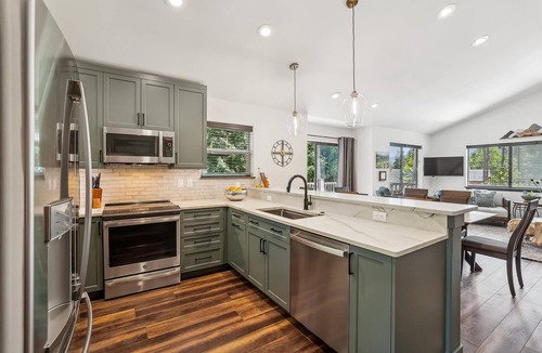 Park Forest Estates House | Experience mountain living at 'Above it All' in Breckenridge, a cozy 3-bedroom retreat!