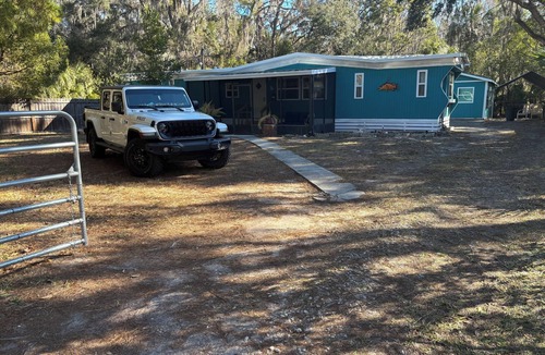 Crystal River House | Experience Nature’s Beauty in the Heart of Town