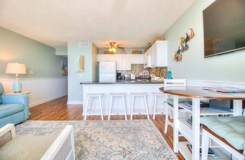 Wilmington Beach Condo | Experience oceanfront bliss in this 2BR retreat at Carolina Beach!