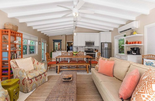 Islamorada Cottage | Experience paradise at Green Cottage, a charming 2-bedroom oceanfront retreat in Islamorada!