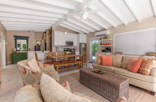 Islamorada Cottage | Experience paradise at Green Cottage, a charming 2-bedroom oceanfront retreat in Islamorada!