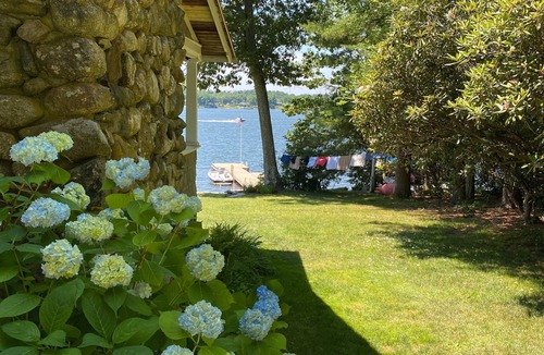 Morris Cottage | Experience Perch Rocks! A Unique Private Waterfront Cottage on Bantam Lake