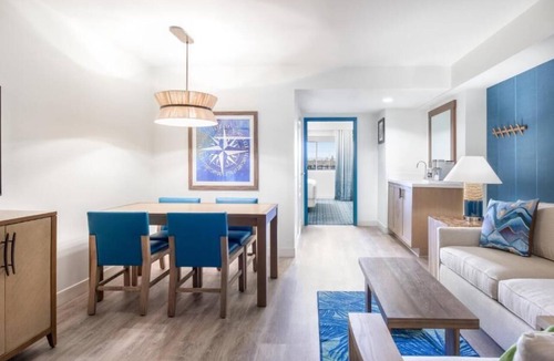 Lakeside Park Hotel | Experience Refreshing Family-Friendly Suite in Tahoe’s Heart | On-Site Parking