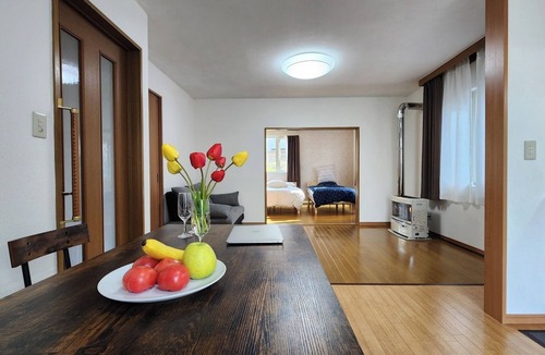 Otaru House | Experience relaxation in a 666m2 onestory house /Otaru Hokkaidō