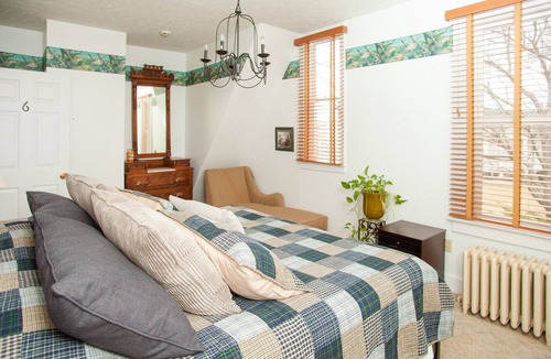 Sandusky House | Experience rural charm near Kalahari Waterpark 14 min