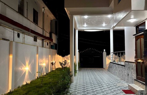 Varanasi Villa | Experience Serene Varanasi: A Resort Style Luxurious Villa: Close to City Centre