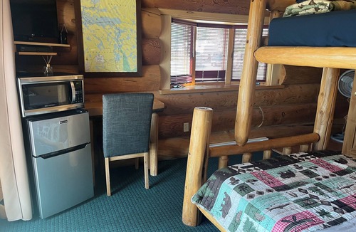 Crane Lake Cabin | Experience serene views of Crane Lake