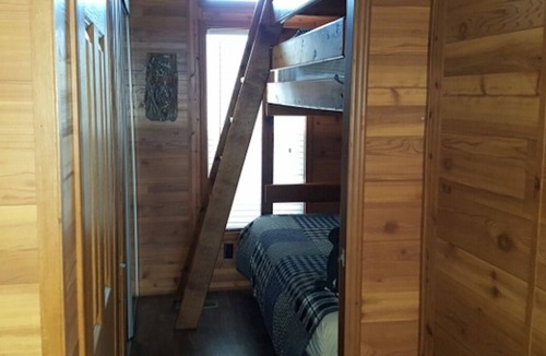 Braithwaite Cabin | Experience the bayou in the heart of Louisiana marsh -- 30 min to New Orleans!