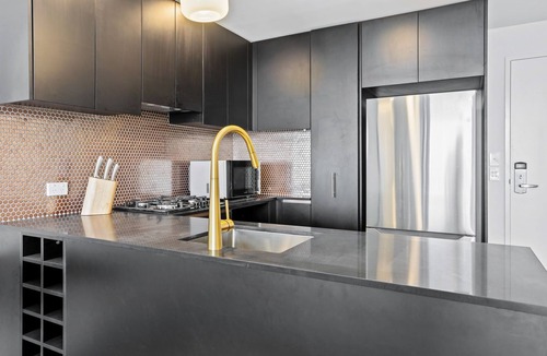 Southport Apartment | Experience the epitome of luxury at this stunning one-bedroom apartment!