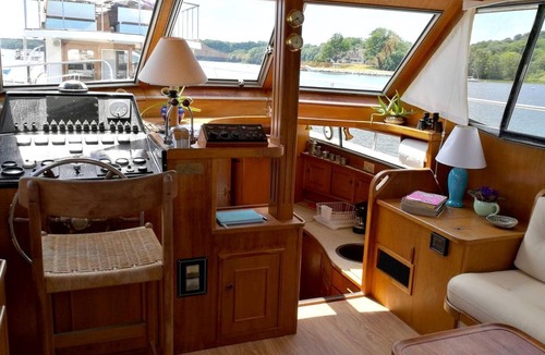 Damariscotta Boat Rental | Experience the Magic of Sleeping Your Own Private Yacht in Damariscotta, Maine
