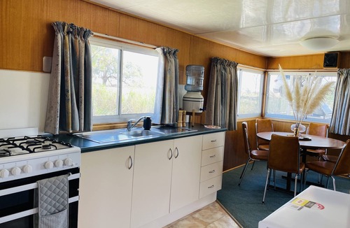 Paringa Boat Rental | Experience the original houseboat holiday aboard a Liba Liba - HIRE DRIVE