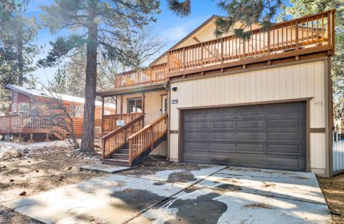 Sugarloaf House | Experience the serene 2596-Pine Woods Retreat in Sugarloaf, with forest views!