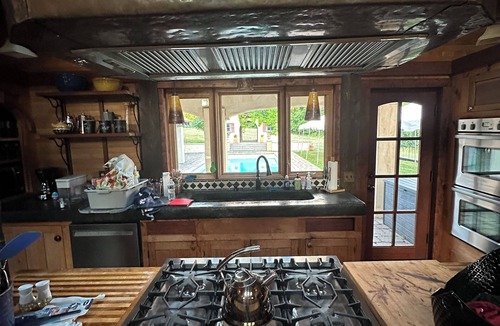 Westford House | Experience Tranquility and Charm at the Perfect Getaway above Gatehouse Winery!