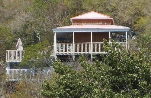 Estate Emmaus Cottage | Experience Tropical Solar Eco Retreat Adventure! Hike to Beach! Private,Romantic