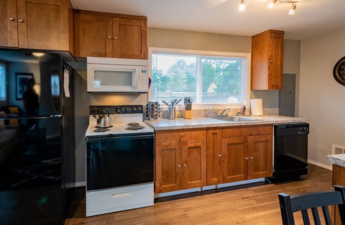 Marietta-Alderwood House | Explore Bellingham, minutes Airport WWU & Downtown