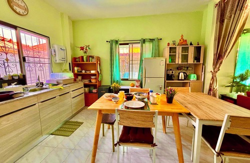 San Phak Wan House | Explore Chiang Mai while staying in a family friendly oasis nearby attractions.