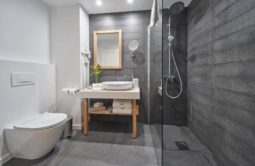 Santana Hotel | Explore Coastal Madeira | Scenic Retreat Ideal for Adventurers | Free Breakfast