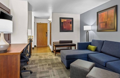 Englewood Hotel | Explore Denver from This Cozy Modern Retreat by Shops, Brews & Local Fun