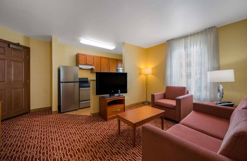 Novi Apartment | Explore Detroit Attractions from Spacious Suite w/Full Cooking Facilities