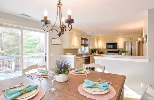 East Harwich House | Explore Downtown and Pleasant Bay!