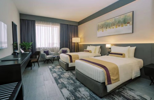 Al Muraqqabat Hotel | Explore Downtown Dubai | Burj Khalifa, Dubai Mall & The Dubai Fountain Nearby