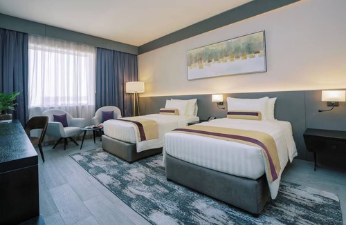 Al Muraqqabat Hotel | Explore Downtown Dubai | Burj Khalifa, Dubai Mall & The Dubai Fountain Nearby