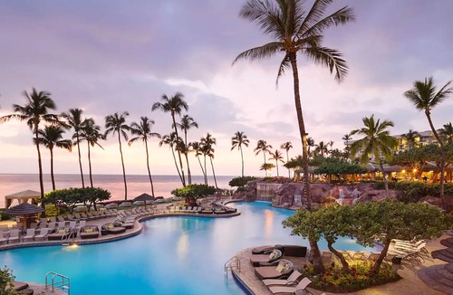 Kaanapali Resort | explore 𝐅𝐢𝐧𝐝𝐢𝐧𝐠 𝐌𝐞𝐢𝐥𝐢-Beachfront Kaanapali Resort+Hyatt Amenities