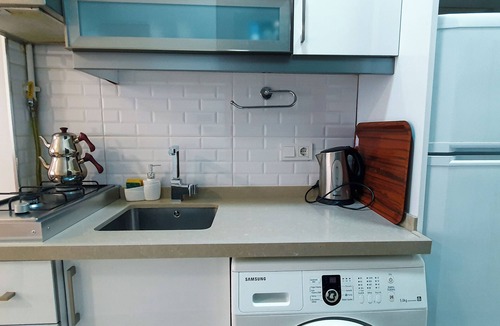 Cihangir Apartment | Explore Istanbul Cihangir Flat near Public Transit