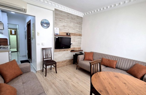 Cihangir Apartment | Explore Istanbul Cihangir Flat near Public Transit