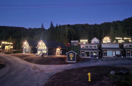 Munising Cottage | EXPLORE Munising Cottage 217