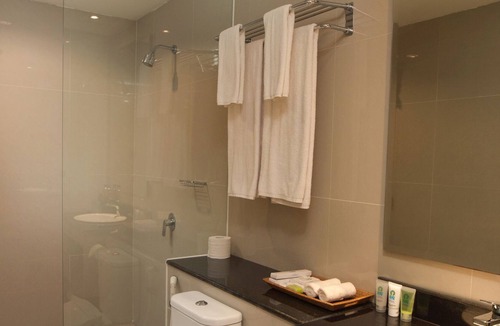 Semarapura Resort | Explore Nusa Lembongan by staying with us in bed side resort.