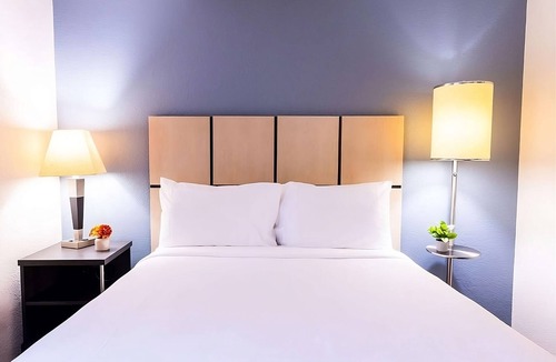 Central Oklahoma City Hotel | Explore Oklahoma City! Pet-Friendly Property!