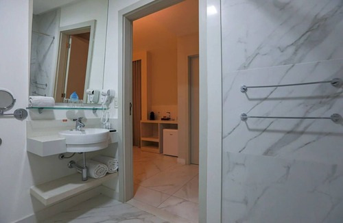 Copacabana Hotel | Explore Rio from a Sleek Room Steps Away from Copacabana Beach and Ipanema Beach